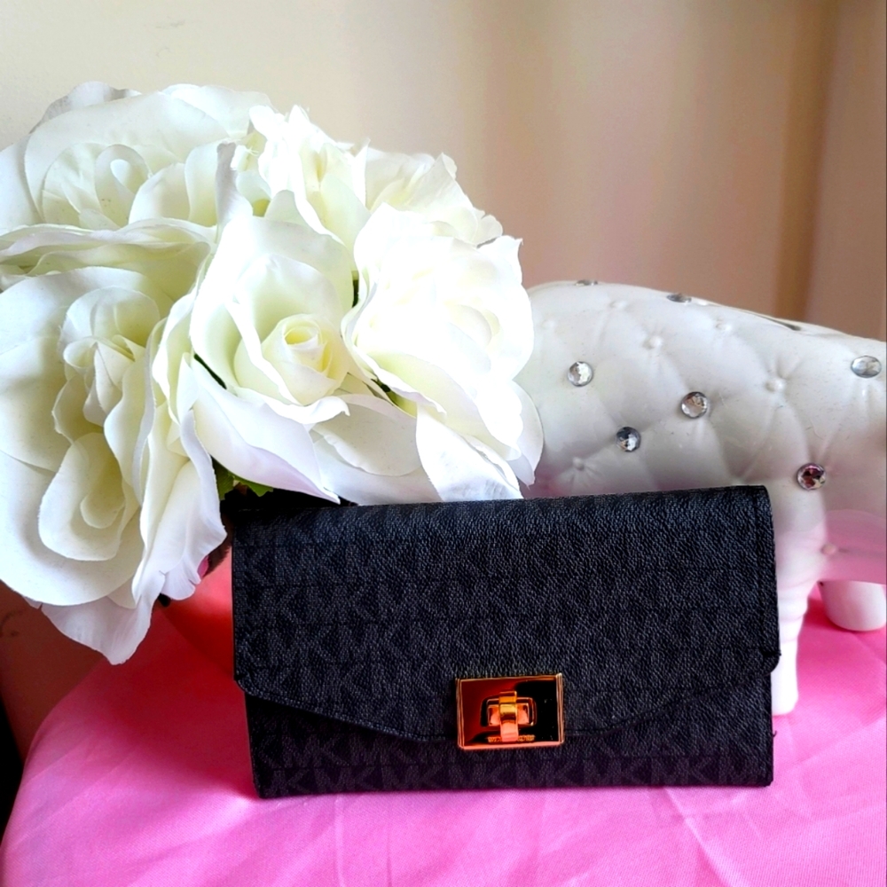 Michael Kors jet set Wallet